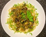 Une image de l'étape 3 de Pâtes aux champignons et pesto de basilic.