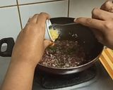 A picture of step 2 of Vermicelli upma Seviyan upma.