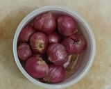 Foto langkah ke 1 dari resep Bumbu Dasar Putih.