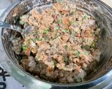 Une image de l'étape 6 de Tourte au porc, petits pois, crème et feta.