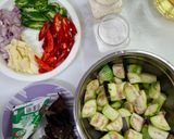 Foto langkah ke 1 dari resep Lodeh Terong Bumbu Rajang.