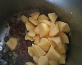 Foto del paso 7 de la receta: Patatas con costillas adobadas y setas de cardo