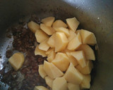 Foto del paso 7 de la receta: Patatas con costillas adobadas y setas de cardo