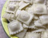 Foto del paso 1 de la receta: Ravioles al horno rebozados