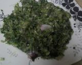 A picture of step 2 of Aalu wala pratha.