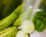 Foto del paso 1 de la receta: TARTA DE 🥒ZUCHINIS🥒 Y 🧀🧀QUESOS🧀 (en horno eléctrico)