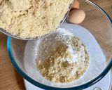Une image de l'étape 1 de Muffins ultra moelleux noisette et pruneaux, sans sucre, sans beurre et sans gluten.