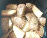 A picture of step 3 of Air Fryer Potatoe Wedges.