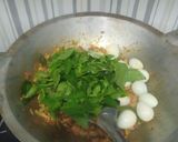 Foto langkah ke 6 dari resep Ayam Suwir Kemangi Telor Puyuh.