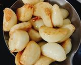 Hình bước làm 2 của món Thịt gà xào hoa tỏi/ngồng tỏi