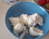 Foto del paso 1 de la receta: Volovanes de queso y fresas