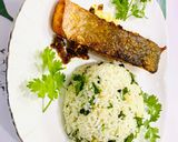 Hình bước làm 12 của món Cơm ngò rí nước cốt dừa & Cá hồi áp chảo da giòn