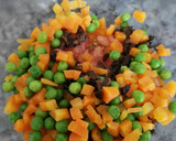 Foto del paso 7 de la receta: Tomates rellenos de quinoa y verduras con mayonesa