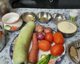 A picture of step 1 of Kofta gravy.
