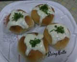 A picture of step 6 of Misal Cheese Burst.