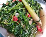 Foto langkah ke 4 dari resep Cah Kangkung Saus Tiram.