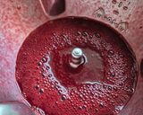 Une image de l'étape 2 de Bavarois à la mousse de framboises et glaçage miroir 😃.