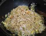 Foto langkah ke 7 dari resep Tumis Tauge Telor.