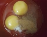 Foto langkah ke 4 dari resep Martabak telur isirendang indomie renyah di luar lembut di dalam.