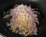 Foto del paso 4 de la receta: Merluza y butifarra de huevo en salsa almendras y azafrán