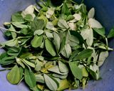 A picture of step 1 of Methi Pakoda.