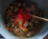 Foto del paso 1 de la receta: Guiso de carne con tallarines y verduras