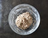 Foto del passaggio 2 della ricetta Dolcetti di Natale con farina di segale ricotta e confettura di mele cotogne