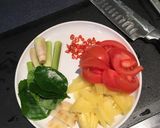 Hình bước làm 1 của món Tom Yum Soup homemade