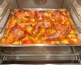 Foto del paso 9 de la receta: Pollo macerado al horno