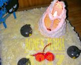 Foto langkah ke 11 dari resep Nastar Crumble cake decor Badzmaru candle light cake.
