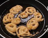 जलेबी (Jalebi recipe in Hindi) रेसिपी चरण 3 फोटो