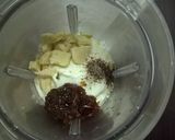 A picture of step 2 of Gulkand Lassi.