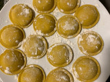 Sorrentinos veganos de calabaza y cúrcuma otoñales 🎃
