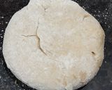 A picture of step 4 of Gobhi paratha.