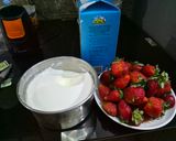 Foto langkah ke 1 dari resep Yogurt Susu Strawberry Merah Putih.