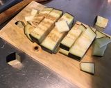 Une image de l'étape 8 de Aubergines aux carottes jaunes, persil, ail, oignon et épices.
