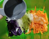 Foto langkah ke 5 dari resep Chicken Banh Mi (Vietnamese Chicken Sandwich).