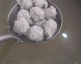 Foto langkah ke 6 dari resep Bakso Ayam Jantung Pisang.