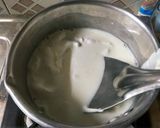 A picture of step 2 of Strawberry Panna Cota.