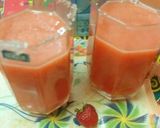 A picture of step 2 of Strawberry drink.