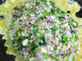 चीझ फ्लफ्फी एग इन खुबुस (cheese fluffy egg and khubus recipe in marathi)