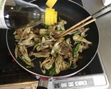 Foto del paso 8 de la receta: El maitake itame~el sofrito de hongo y cerdo~