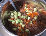 Une image de l'étape 6 de Salade de riz rouge au concombre, poivron orange et tomates Tiverta.