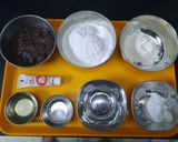 A picture of step 2 of Steamed rice tart.