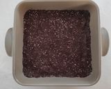Foto del passaggio 5 della ricetta Brownies al cocco senza cottura