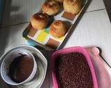 Foto langkah ke 4 dari resep Donat Coklat.