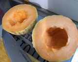 Une image de l'étape 6 de Salade de melon, pastèque et raisin au miel.