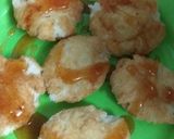 A picture of step 9 of Dahi Bhalle Dahi Wada.