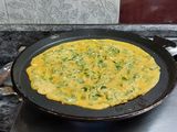 મેથી લસણ વાળા ખારા પુડલા (Methi Lasan Vala Khara Pudla Recipe In Gujarati)