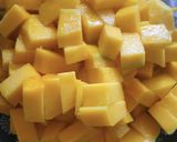 Foto langkah ke 1 dari resep Cheese Milk Mango.